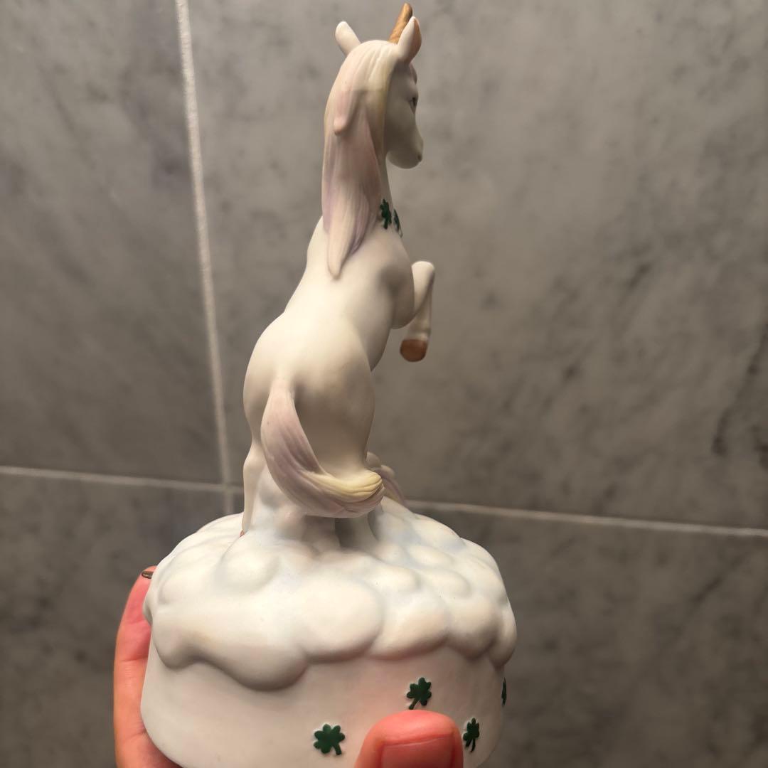 アメリカ80年代名門レフトン社美しいユニコーンのオルゴール陶器オブジェ