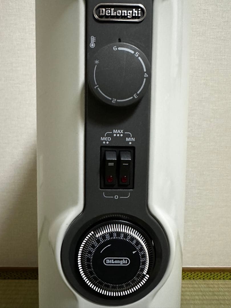 デロンギ オイルヒーター 8~10畳 HJ0812 DeLongh