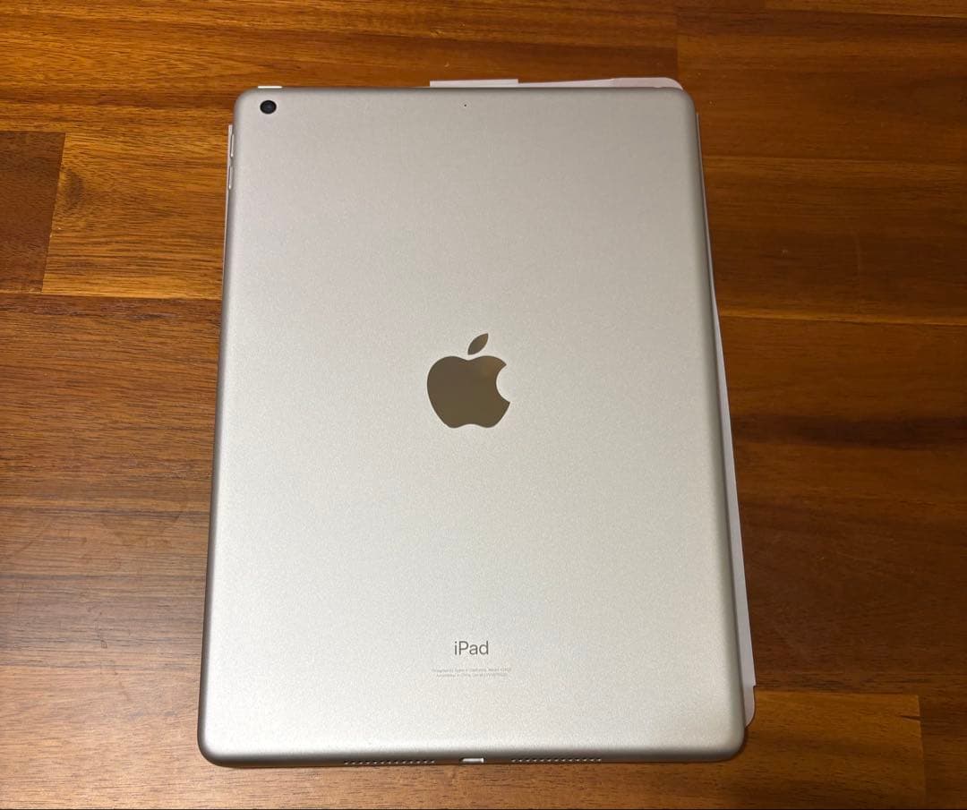 Apple iPad シルバー 本体　第9世代　256G