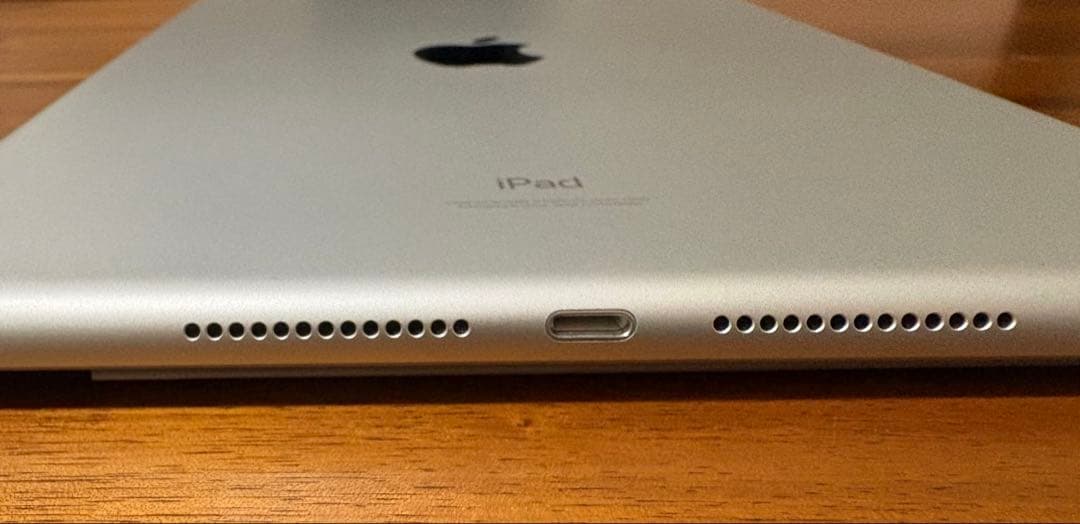 Apple iPad シルバー 本体　第9世代　256G