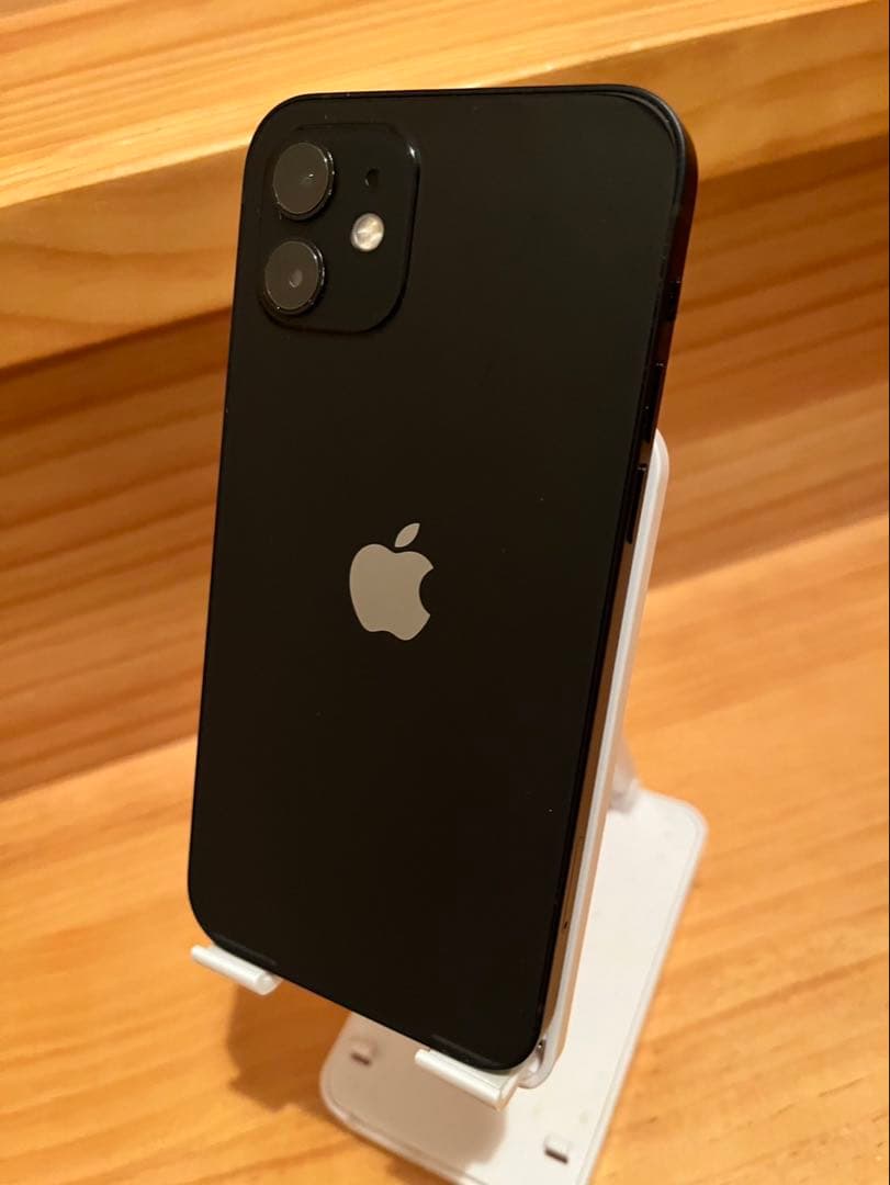 【美品】 Apple iPhone 12 ブラック 本体SIMフリー