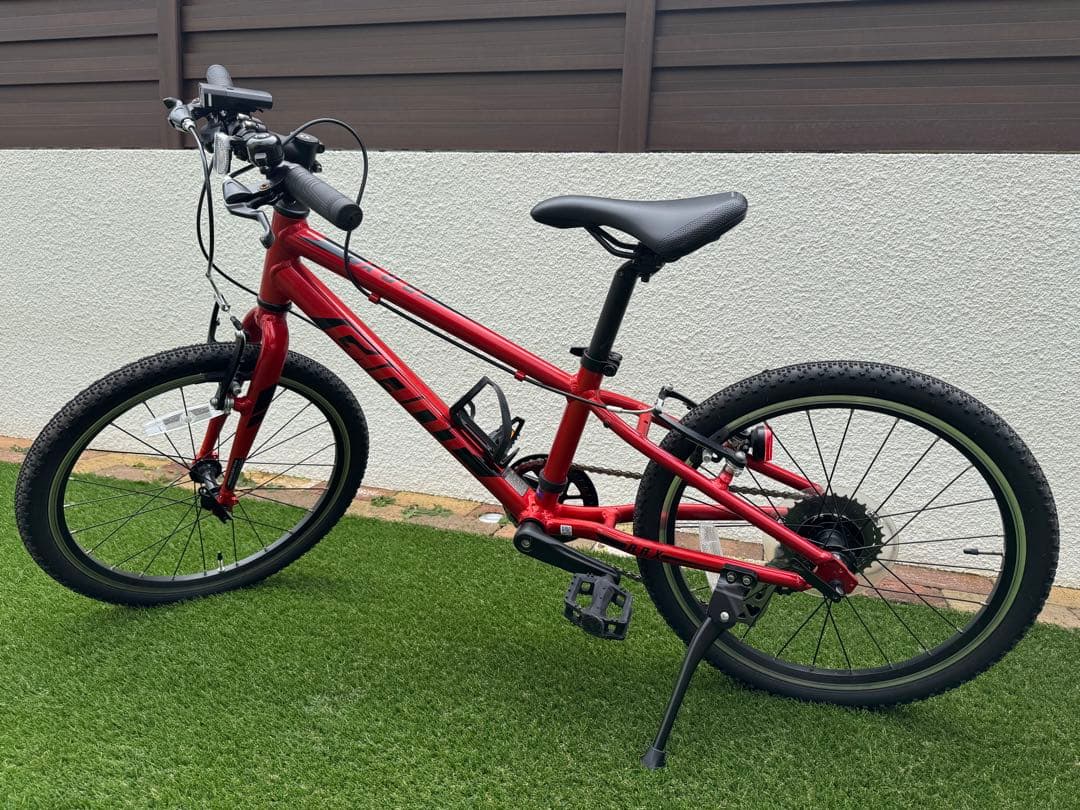 Giant ARX 20インチ　子供用バイク　レッド　引取の方は¥17,000！