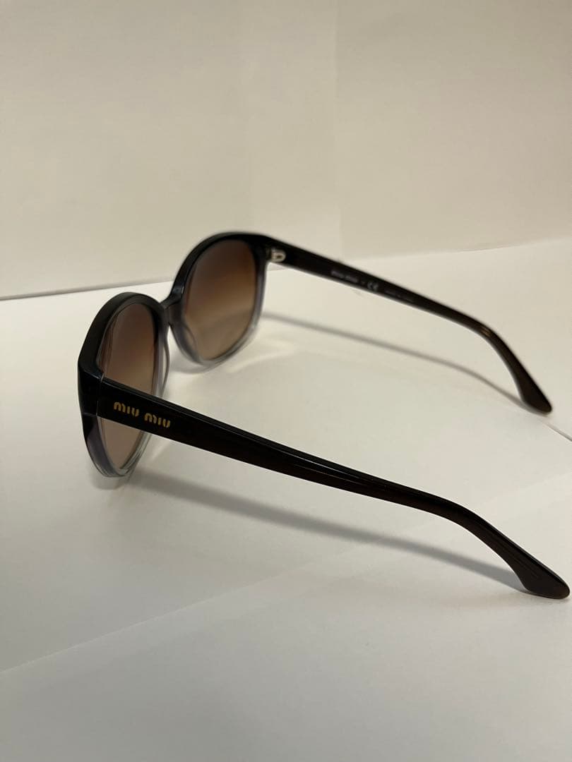 miu miu ブラウン サングラス
