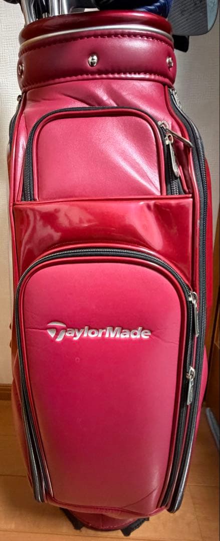 TaylorMade 赤 キャディバッグ　TB647