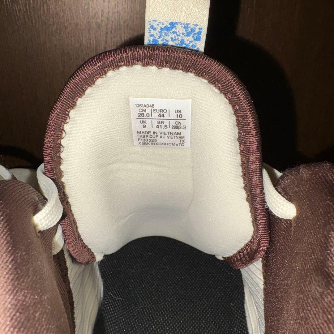 シューズ(男性用) ASICS NOVA SURGE 3