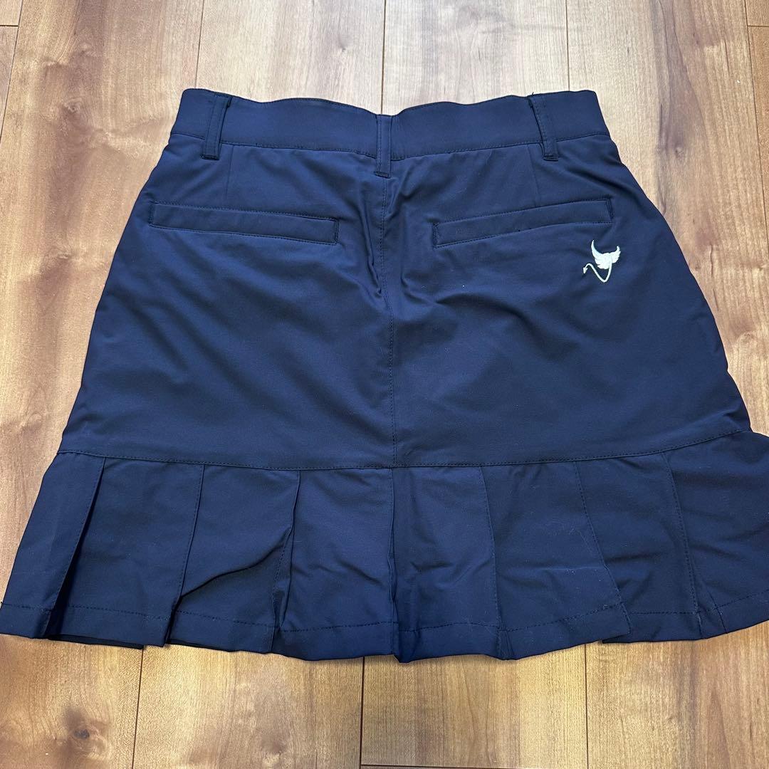 長袖　ハイネック　保温素材　プリーツスカート　セットアップ　春秋冬　ゴルフウェア