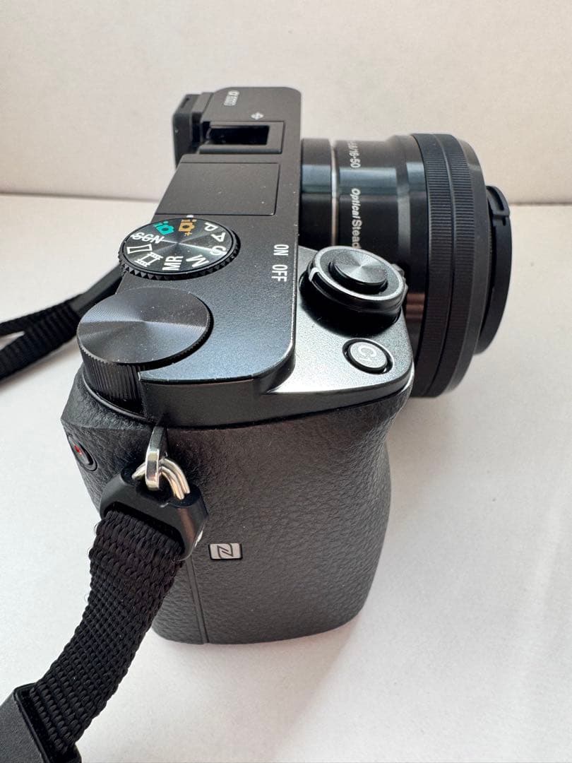 SONY α6000 ダブルズームレンズキット（ILCE-6000Y）