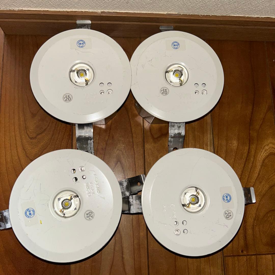 LED非常用照明器具、2020年製、４台セット