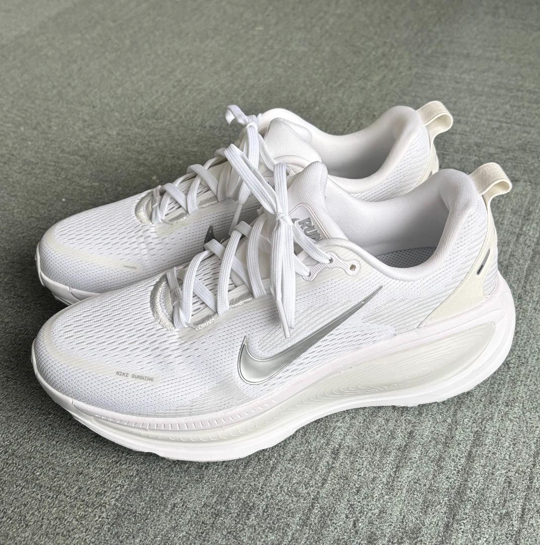 ナイキ ボメロ 18 W ホワイト HM6804-104（26.5cm）