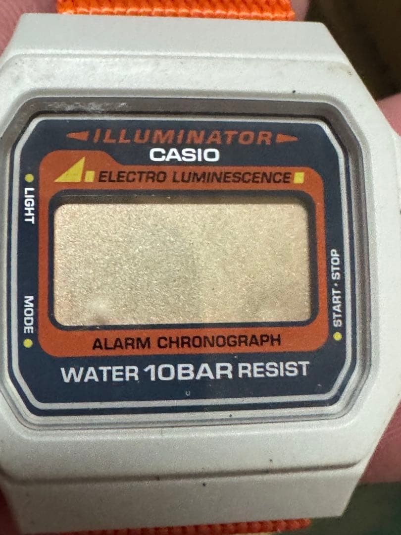 CASIO ILLUMINATOR 腕時計 オレンジバンド