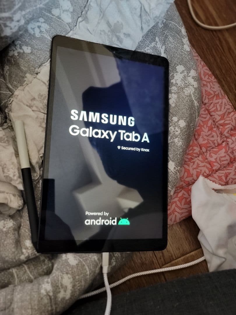 Galaxy Tab A 10.1(2019) LTE版 SM-T515N 美品