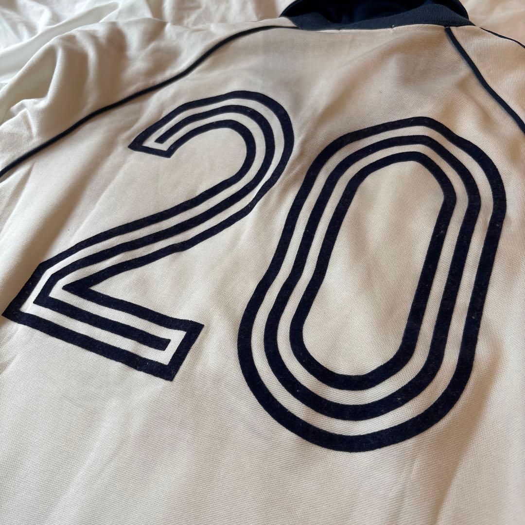 菅田将暉着用80s adidas skipper game shirts