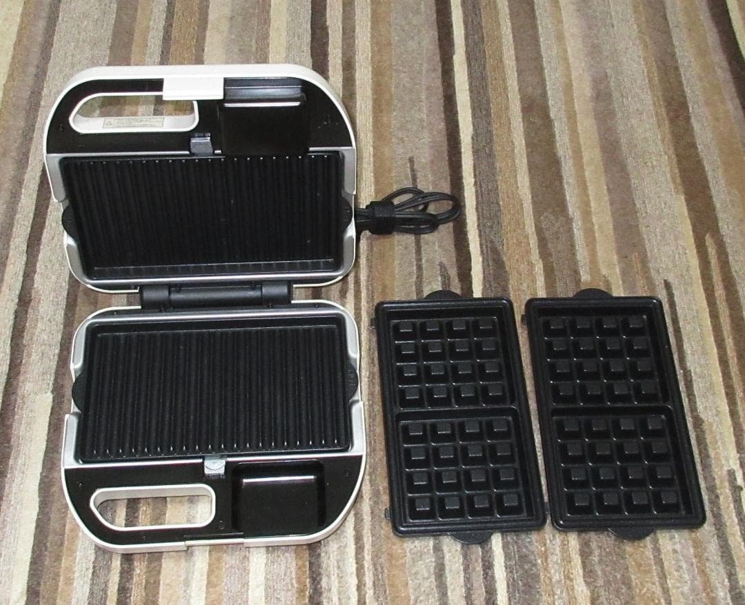 ビタントニオ（vitantonio）　ホットサンドメーカー　追加プレート付き