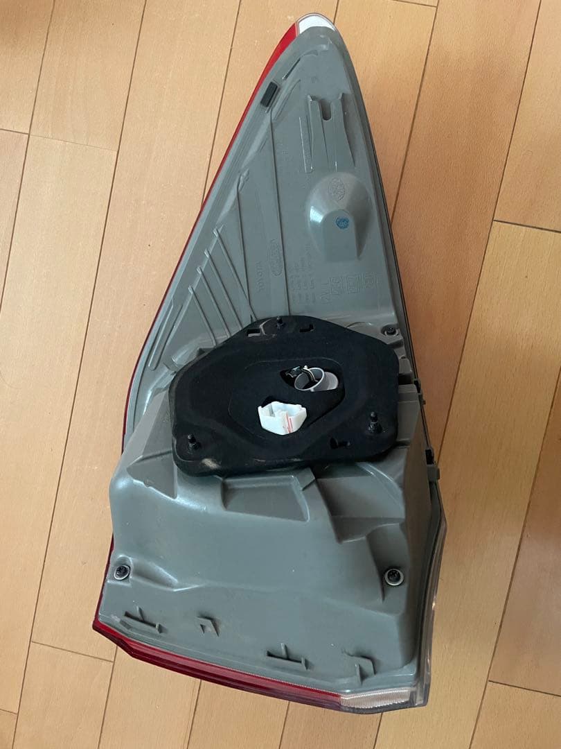 200系 クラウン アスリート後期 テールランプ