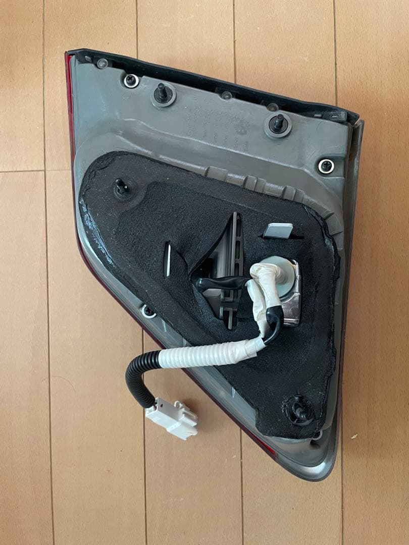 200系 クラウン アスリート後期 テールランプ