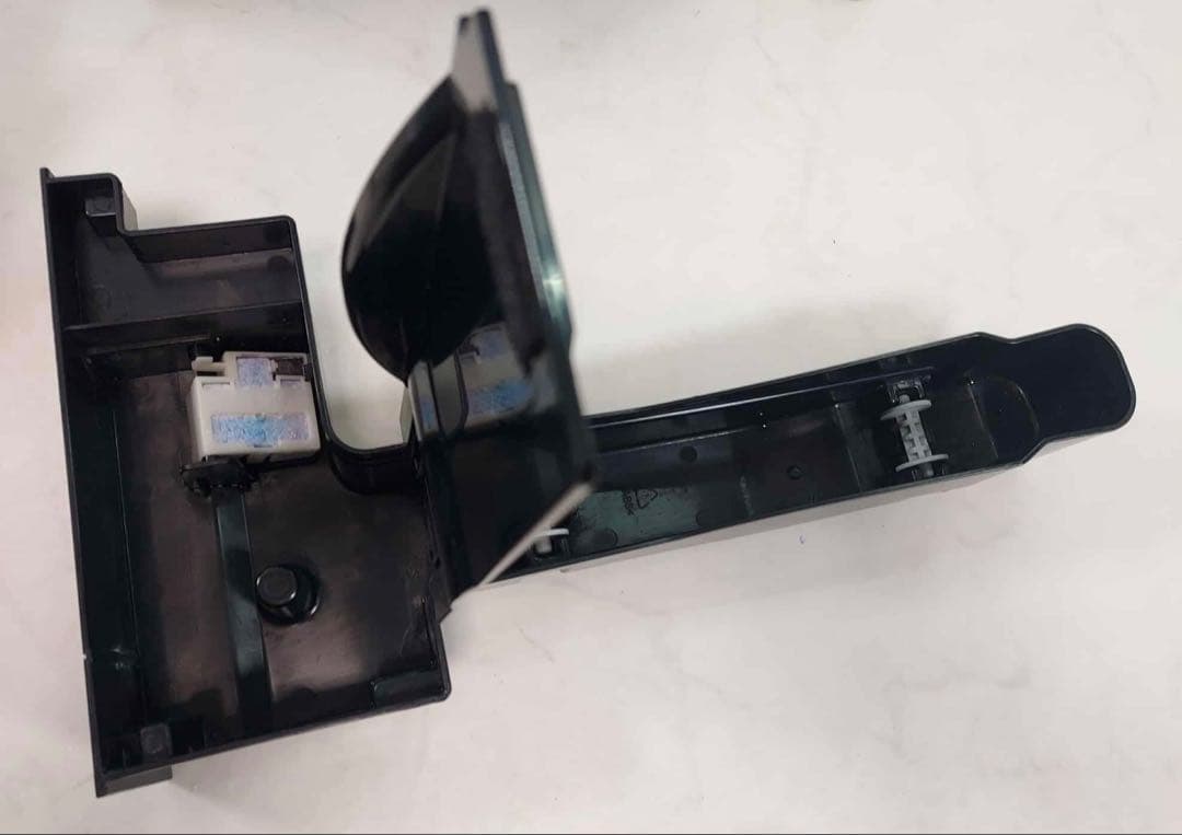 Emiちゃん専用　SHARP 除加湿空気清浄機 KC-HD70-W 2021年製