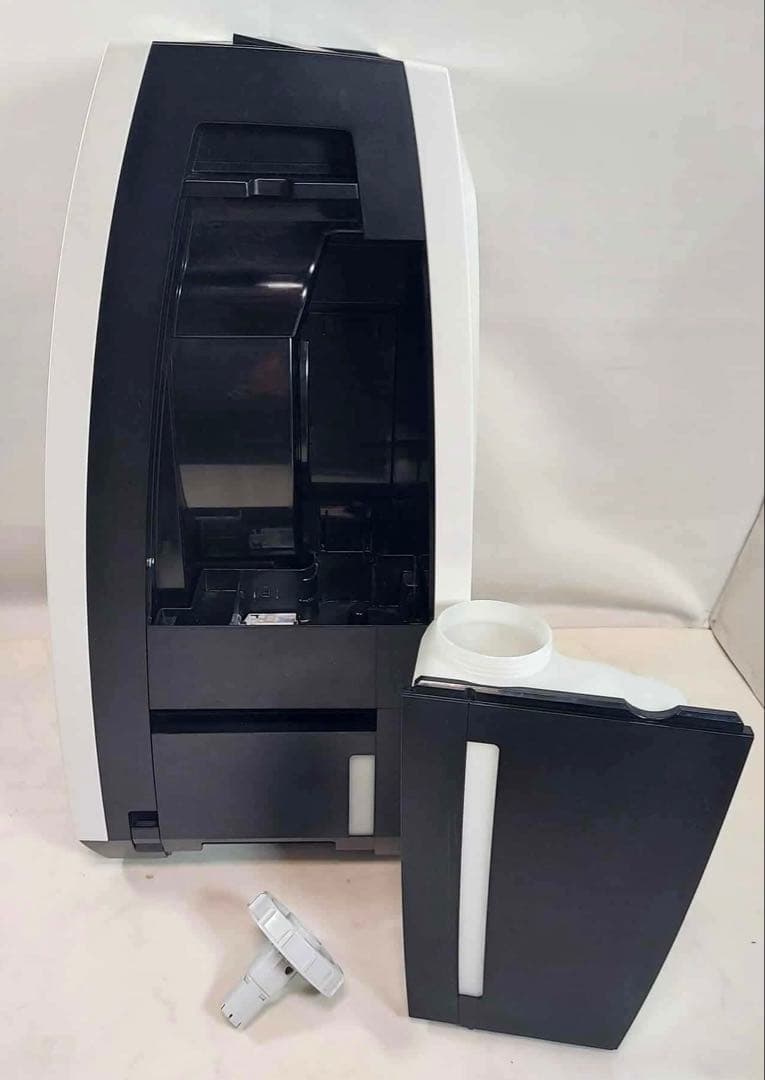 Emiちゃん専用　SHARP 除加湿空気清浄機 KC-HD70-W 2021年製