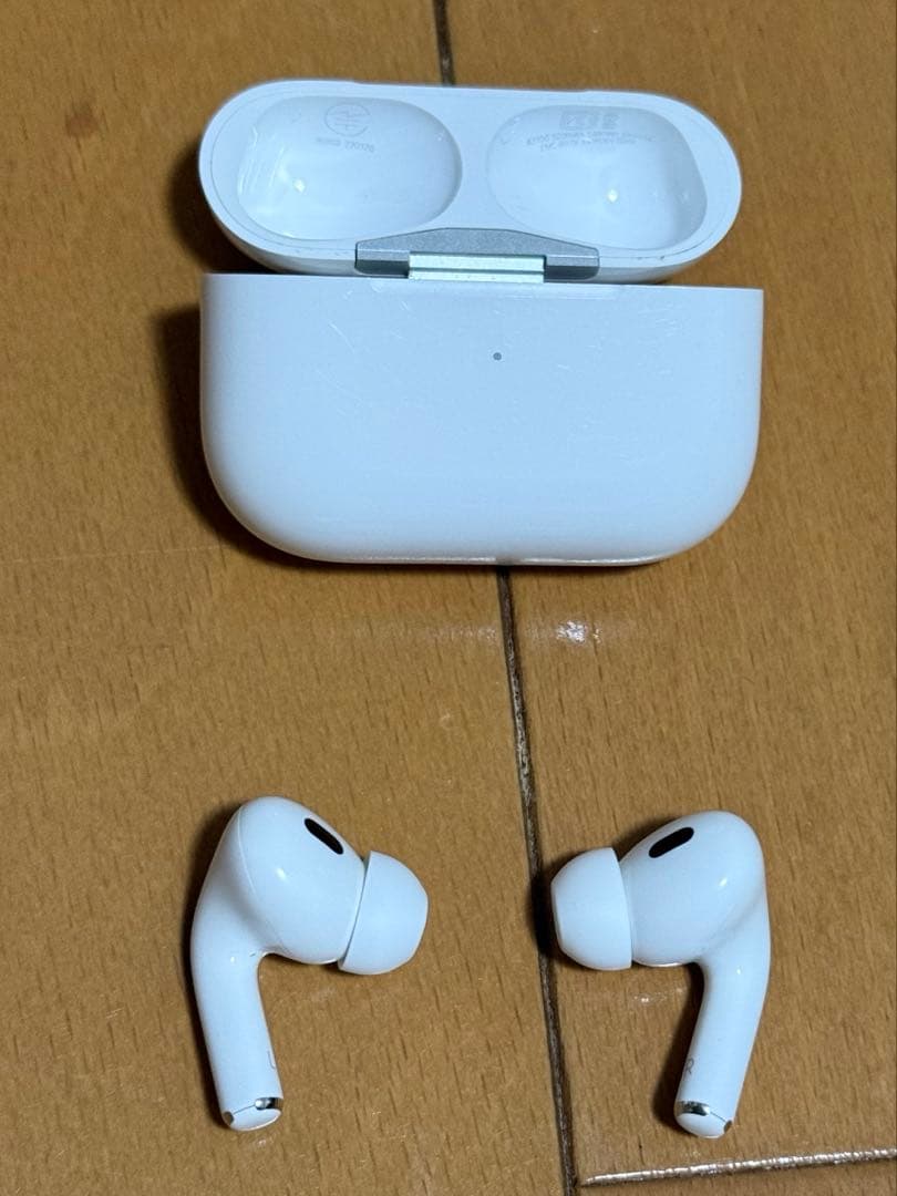 美品 Apple アップル AirPodsPro2 第二世代 本体+片耳 右耳
