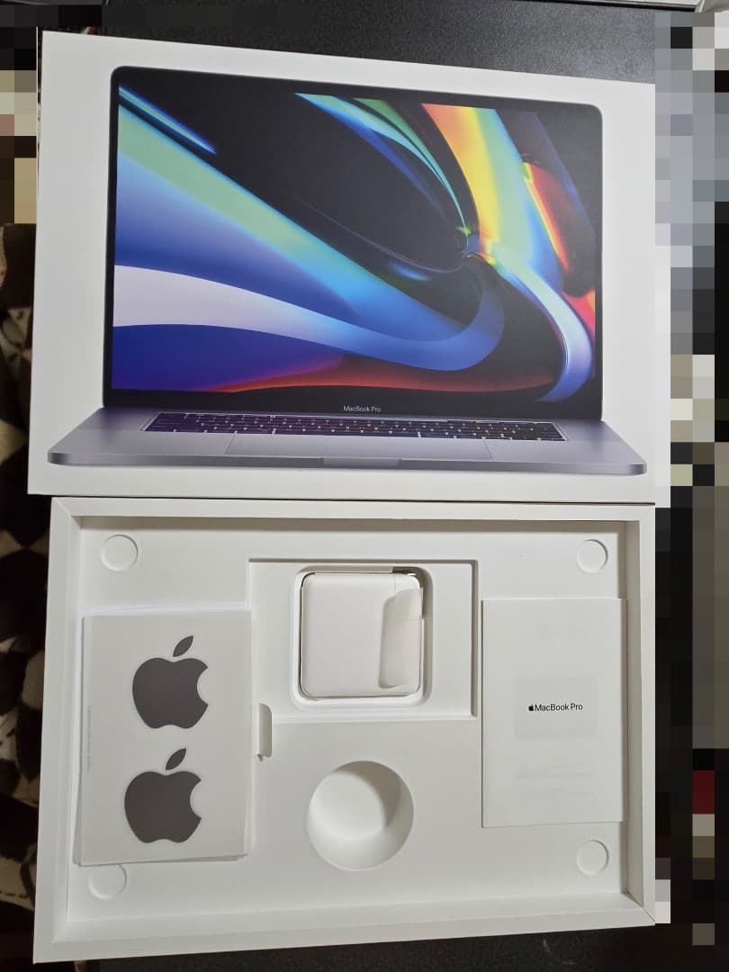 MacBook Pro 2019 '16 i9 32GB 5500M US配列