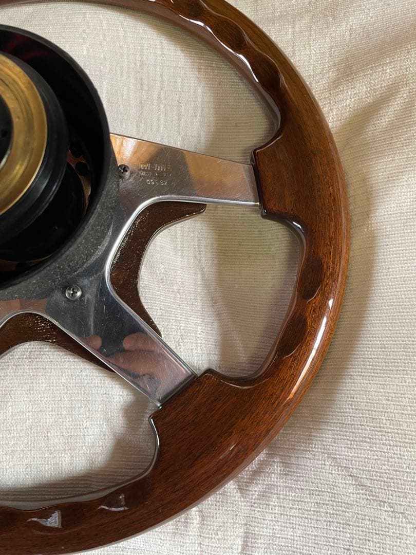 MOMOアストラ ウッド ステアリング 希少 美品