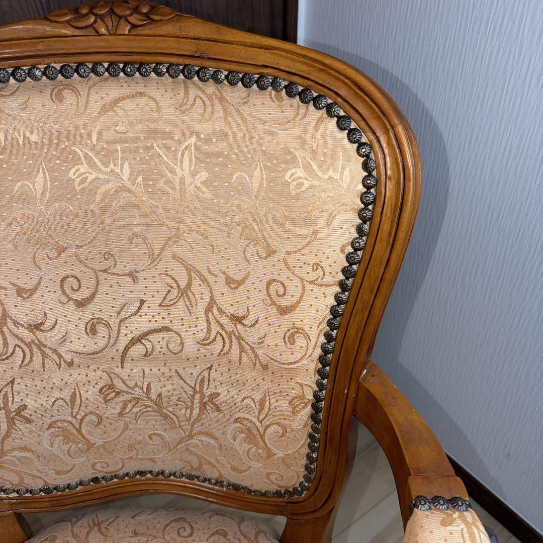 アンティークチェア 猫脚 クリーム　鋲打ち