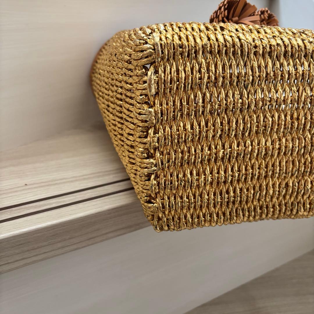 TORY BURCH かごバッグ　タッセル付き　ゴールド