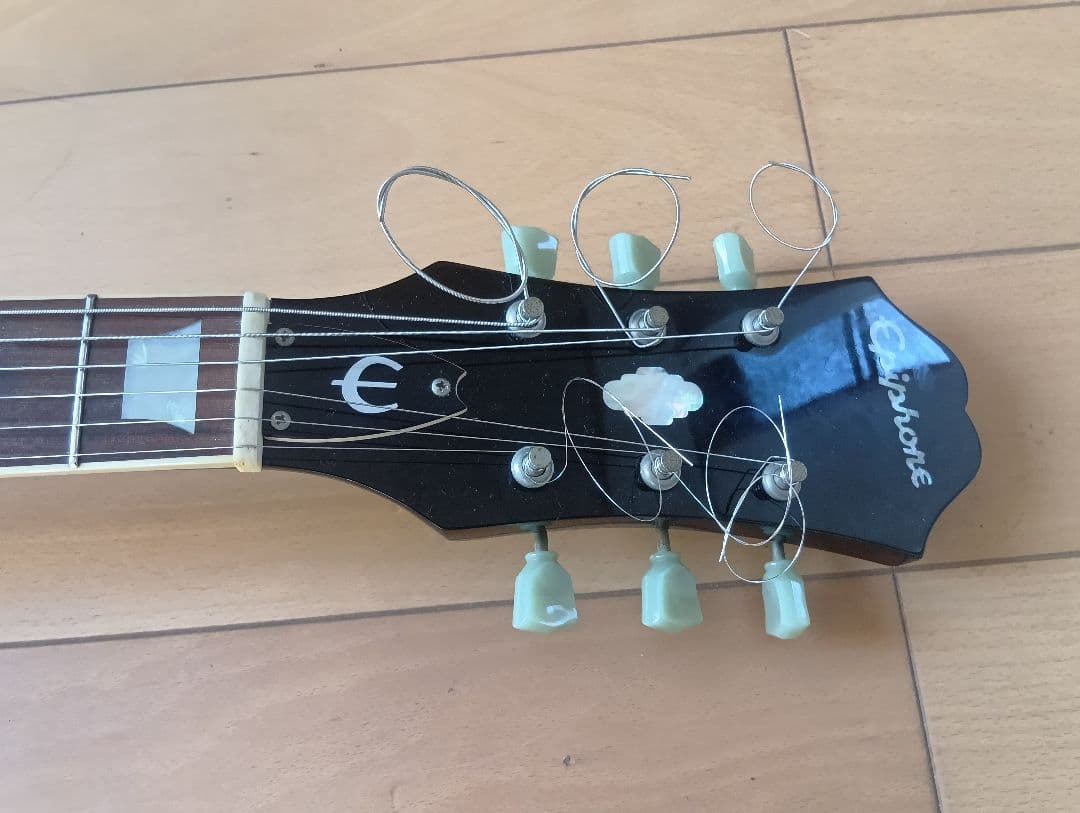 Epiphone John Lenon EJ-160Eの出品。