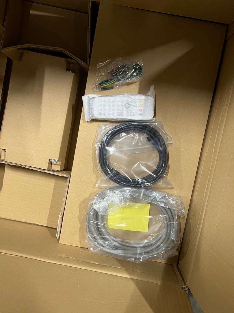 ツインバード 32V型浴室テレビ(シャンパンゴールド) VB-BB321