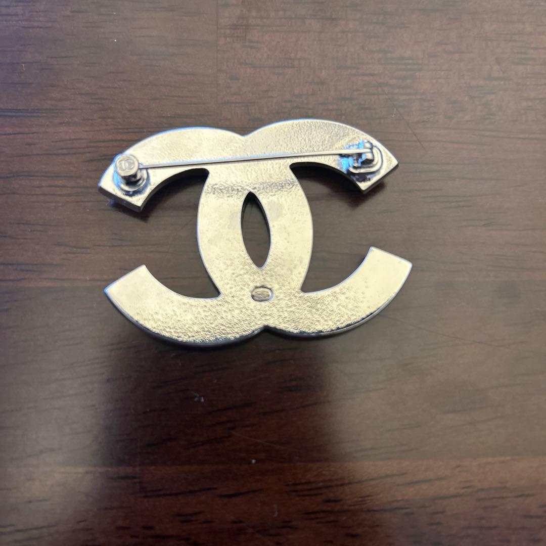 CHANEL CCロゴ ブローチ シルバー・ブラック 約5.5cm