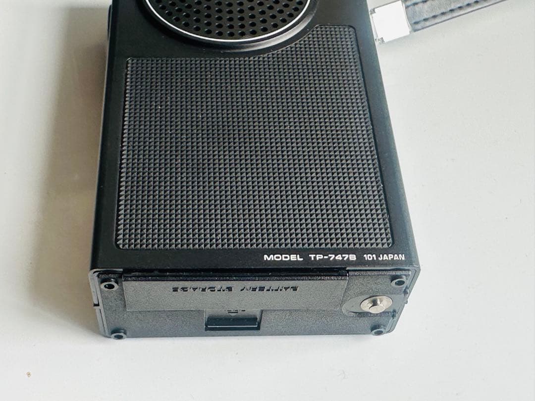 AIWA ポータブルカセットプレーヤーTP 747B