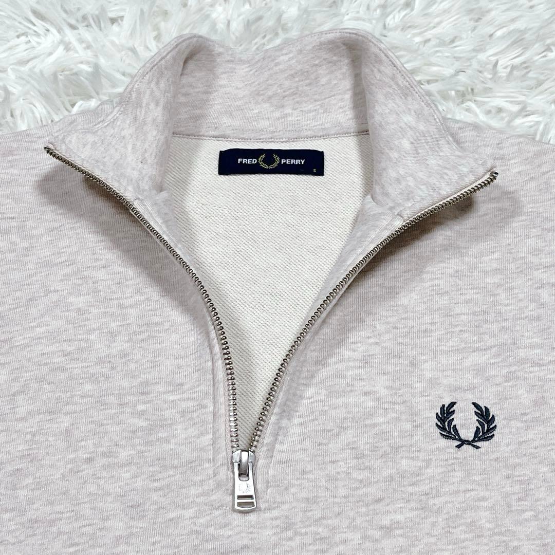フレッドペリー ハーフジップスウェットトレーナー M3574 ベージュ Sサイズ