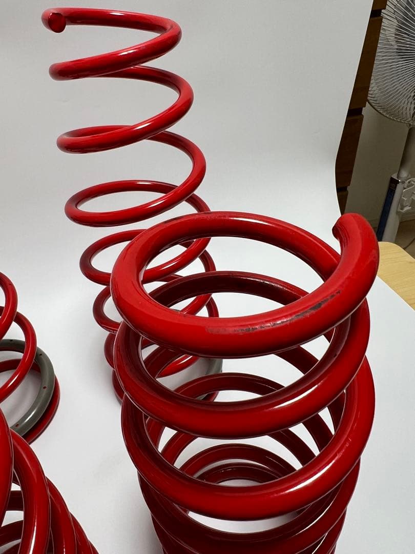 【Takushi】 ①オートエグゼ ロウダウンサス ②KPSワイトレ