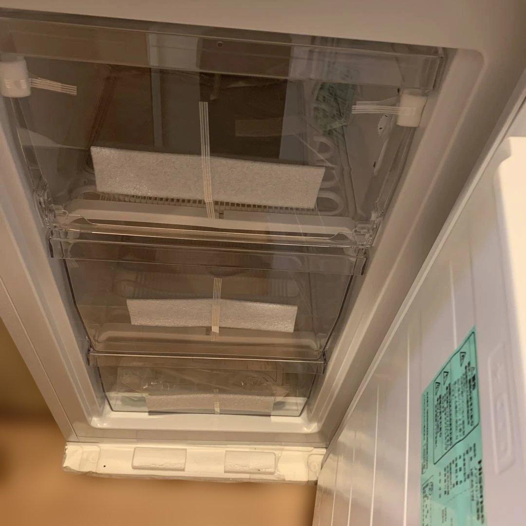 Hisense 冷凍庫 3段引き出し ホワイト　hf-a61w