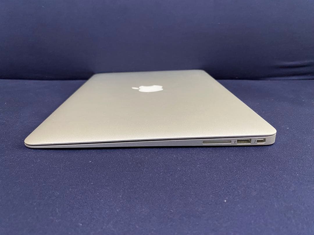 MacBook本体 Apple MacBookAir(13-inch, Mid 2013)