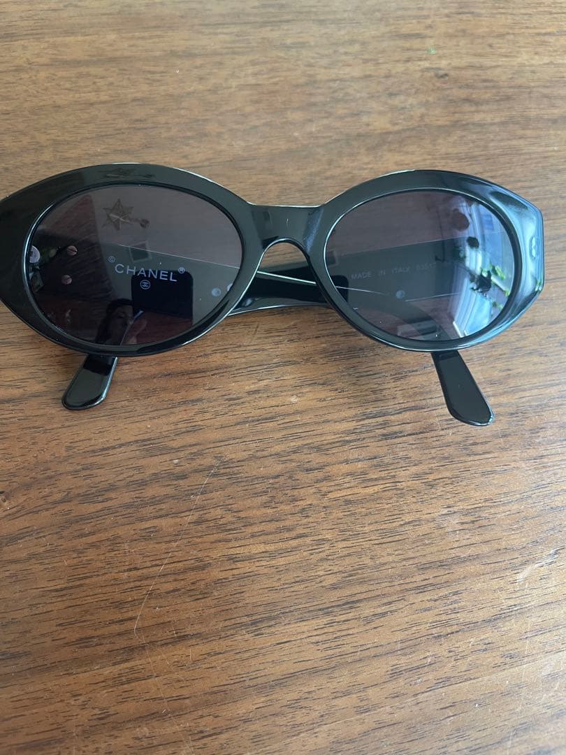 CHANEL サングラス キャットアイ 黒