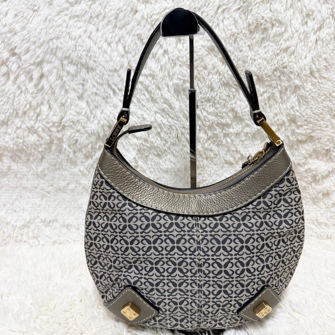 バッグ LOEWE New Road Anagram Hobo Bag