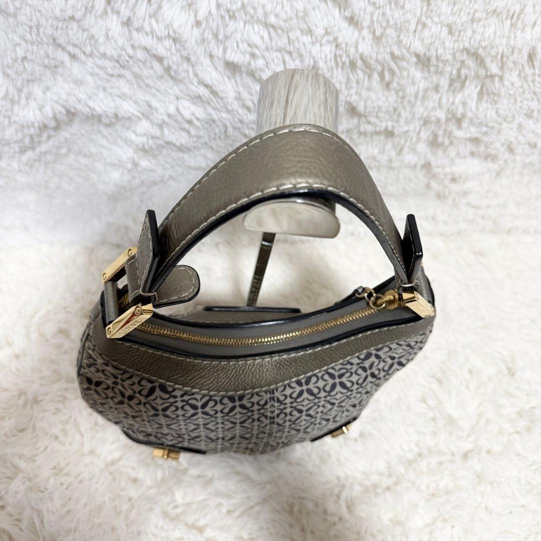 バッグ LOEWE New Road Anagram Hobo Bag