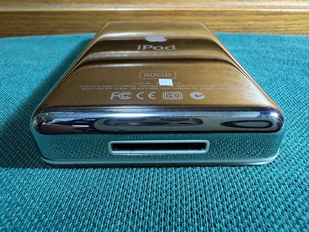 きれいな iPod Classic 5.5世代　80GB MA448J