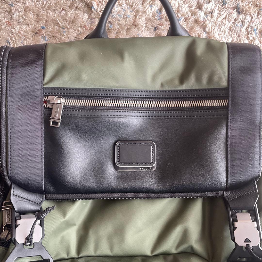 希少 TUMI lark bravo ミリタリーグリーン　定価74,800円