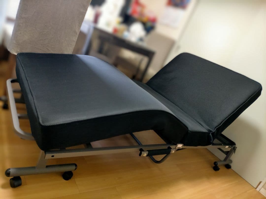 【中古美品】アイスオーヤマ電動折りたたみリクライニングベットOTB-PDN