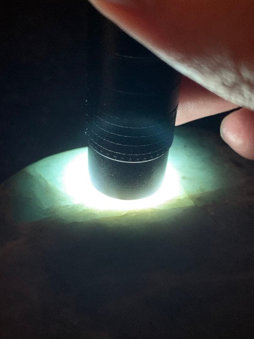 海翡翠　糸魚川入りコン沢青翡翠　海石　ほぼ非売品原石　水石　根付　国産鉱物標本