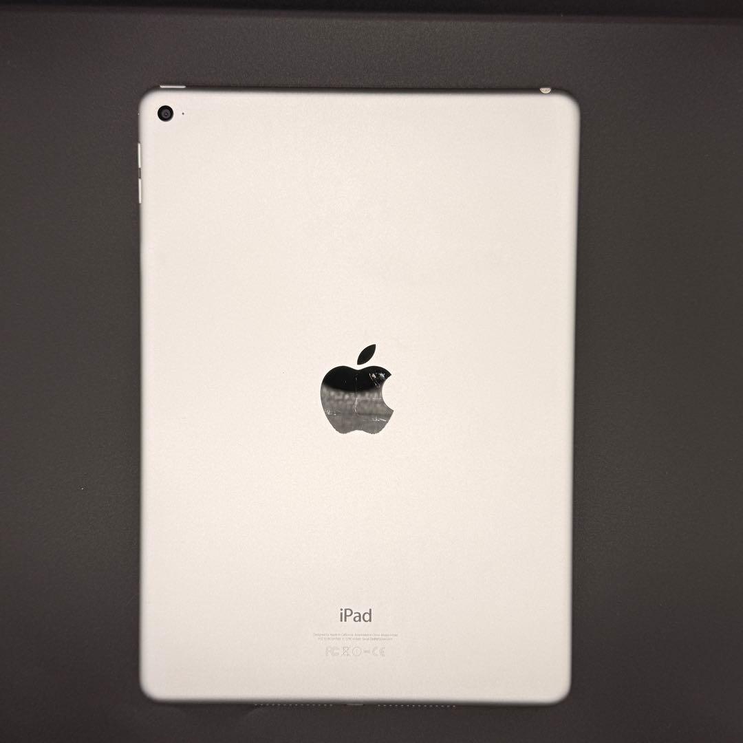 iPad Air 2 Wi-Fi 64GB シルバー & キーボード付きカバー