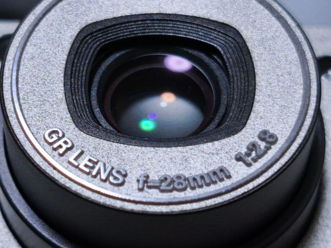 【超美品、箱付き】リコー　フィルムカメラ　GR1date　シルバー