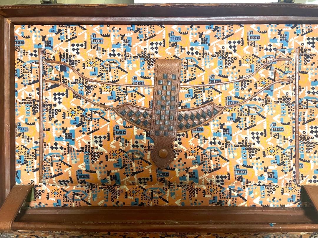 ヴィンテージ　旅行トランク　革製　レトロ　インテリたち