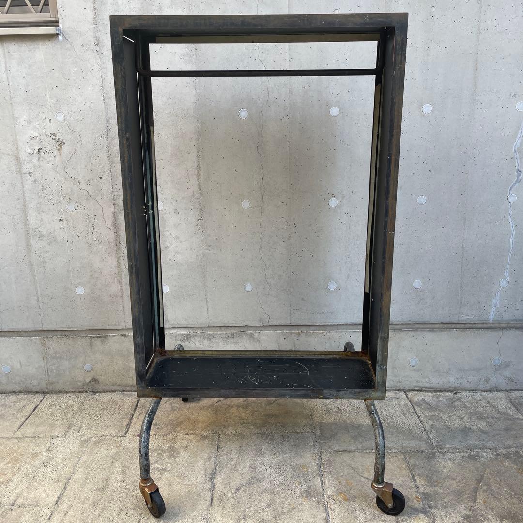 1910s ヴィンテージ 金属製ハンガーラック キャスター付き　インダストリアル