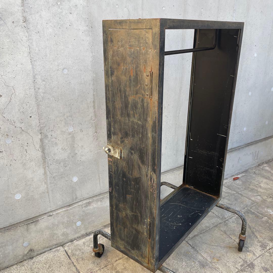 1910s ヴィンテージ 金属製ハンガーラック キャスター付き　インダストリアル