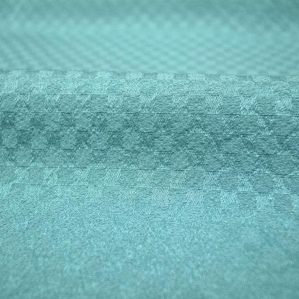 色無地 着物 袷 水色 紋入り 木瓜 地紋 市松 裄66 Ｍ 中古 sn1770