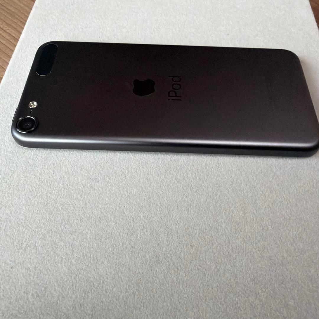 第7世代iPod touch 32GB スペースグレー　カバー付き