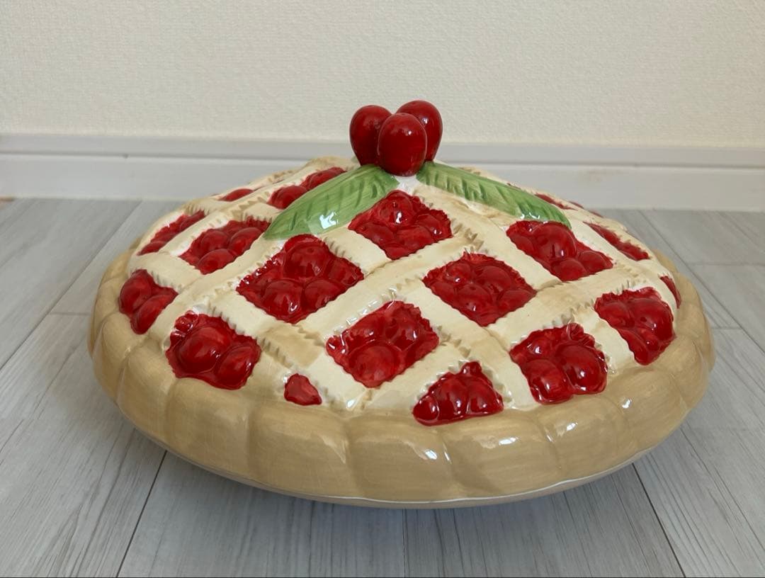 マーサ・スチュワート　チェリーパイキープ　装飾蓋付き皿　皿　器　食器　菓器