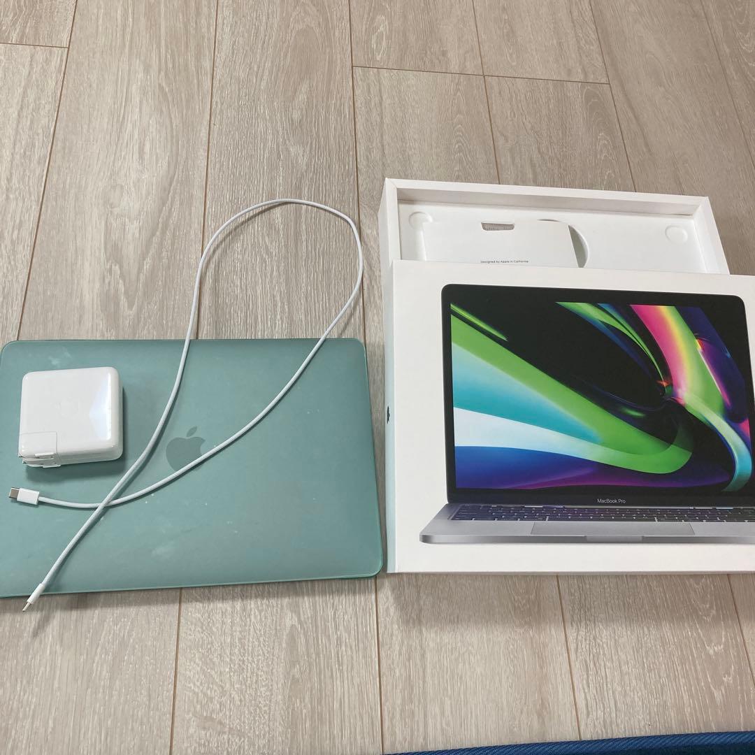 超美品　MacBook Pro 13インチM2 2022年モデル　8GB